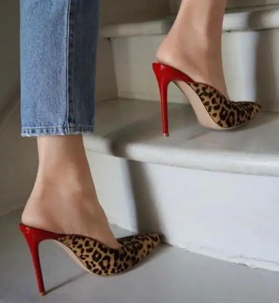 Сексуальные леопардовые шлепанцы на высоком каблуке с острым носком, красные женские модельные туфли на высоком каблуке в стиле V Для банкета, Обувь для ночного клуба для девочек
